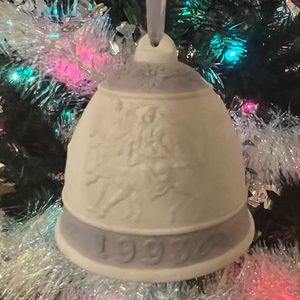 Lladro Porcelain Christmas Bell 1993
